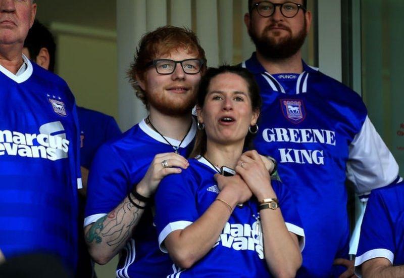 Ed Sheeran - Ed Sheeran postaje sponzor Ipswich Towna, nekad slavnog engleskog kluba